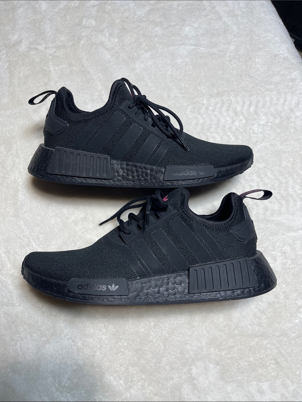 Adidas Black NMD_R1 Minimalist Runner Sneakers size 8 Women’s